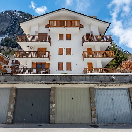 Montagne E Coccole - Happy 프레셍디디에